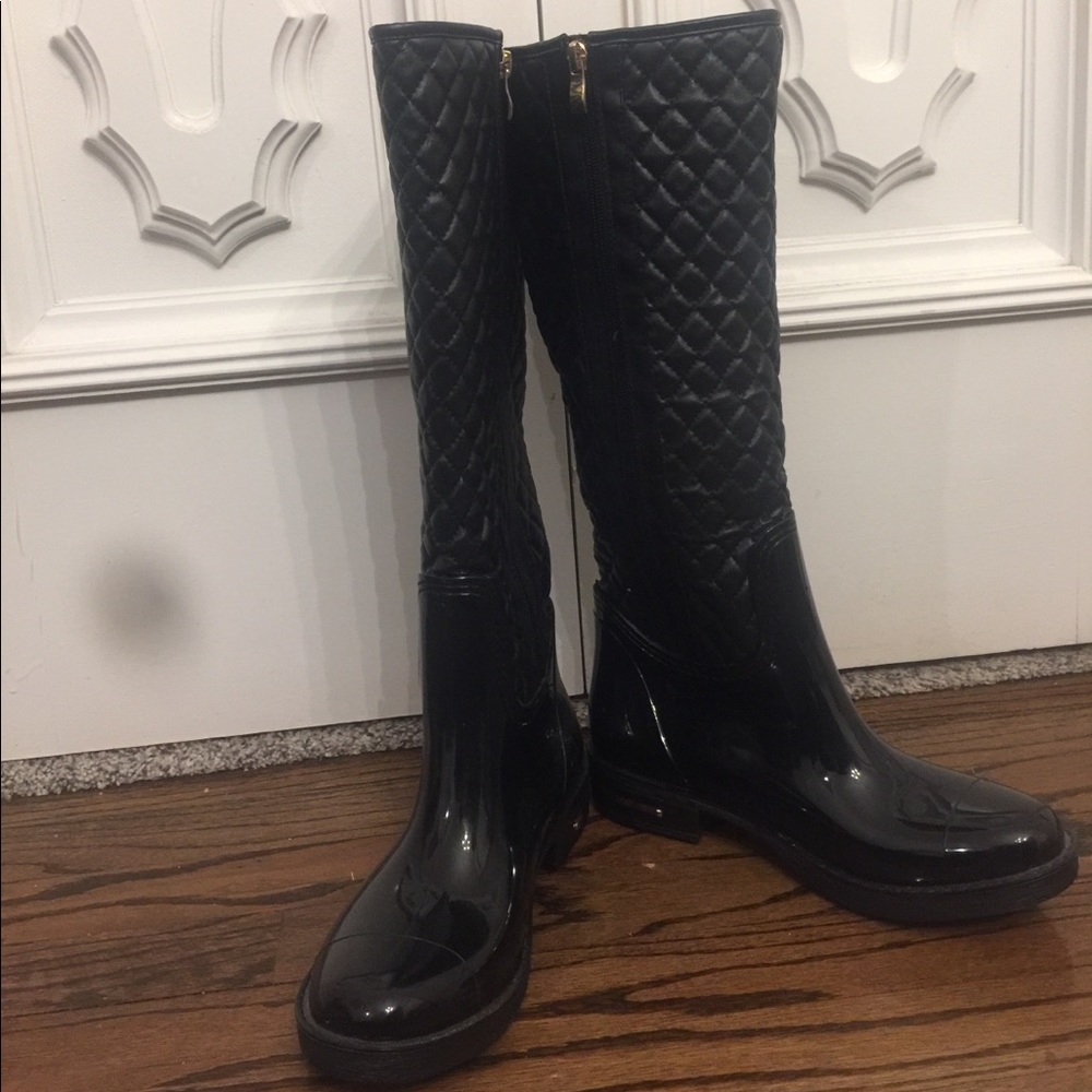 Nomad rain boots
